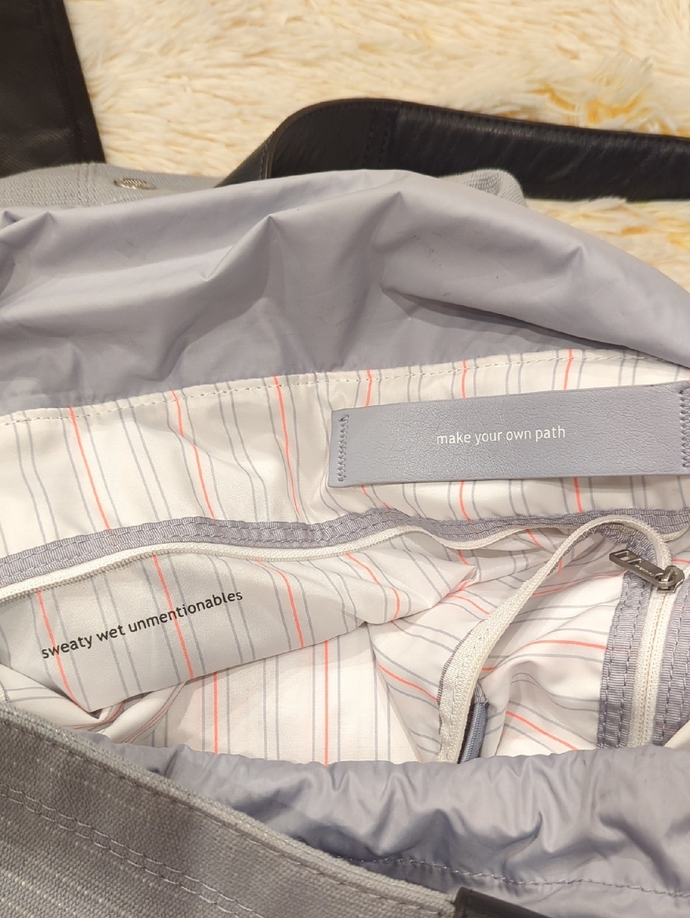 β€οΈπLululemon Out & About Tote Gym Bag πβ€οΈ - Picture 5 of 16